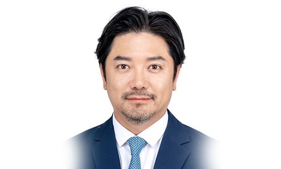 이동진